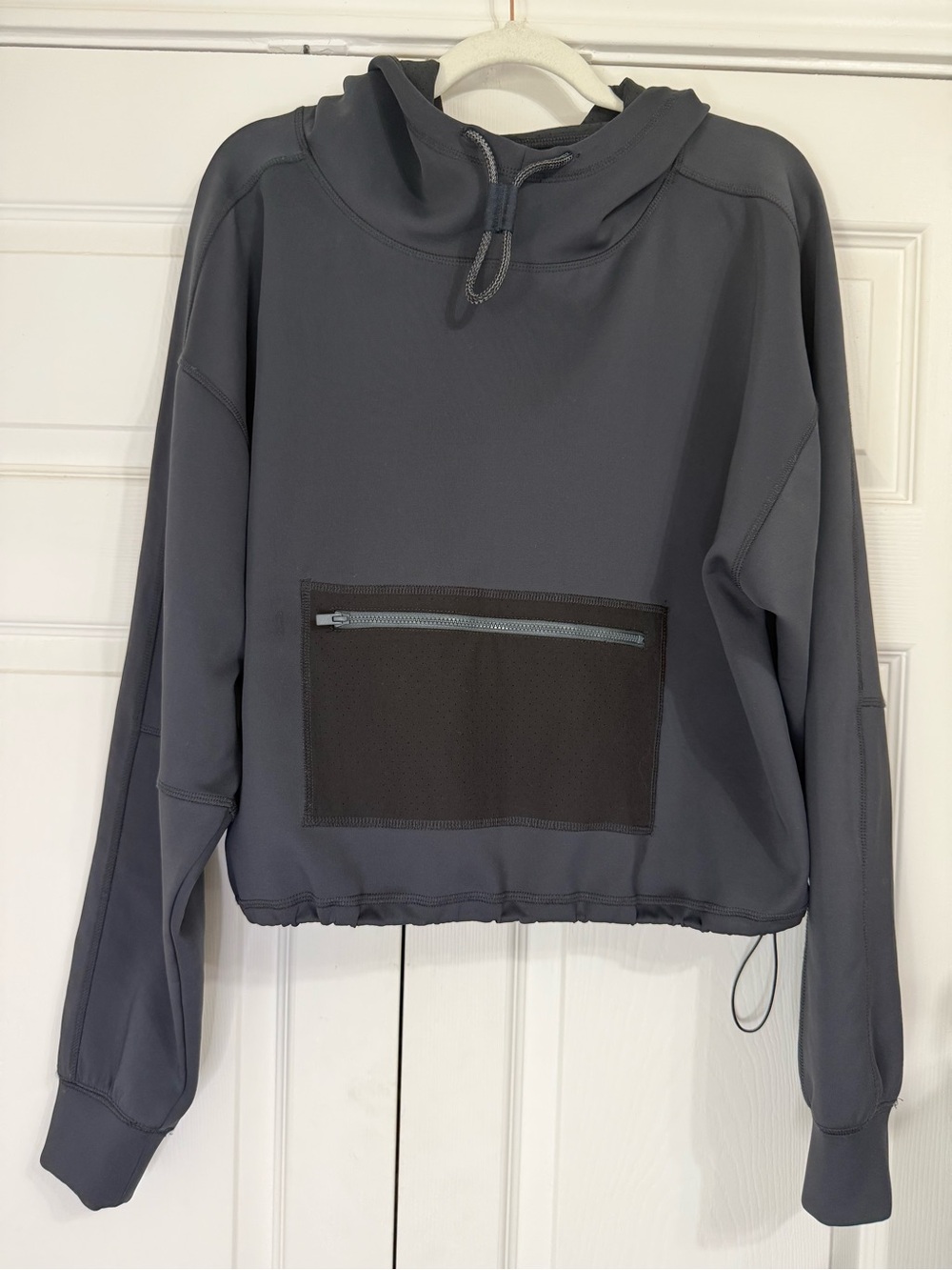 Free People Black Cropped Performance Hoodie Mesh Zip Pocket Size L